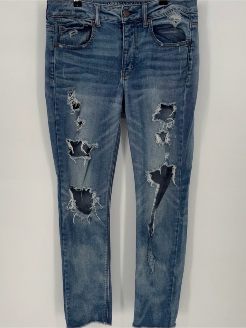 American Eagle Outfitters Light Blue Distressed Skinny Jeans